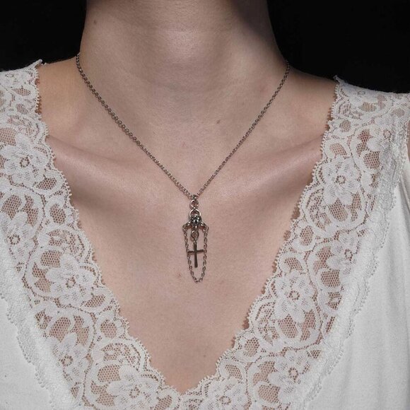 Gothic cross necklace with a small silver chain ✦ medieval chainmaille necklace - Picture 9 of 9